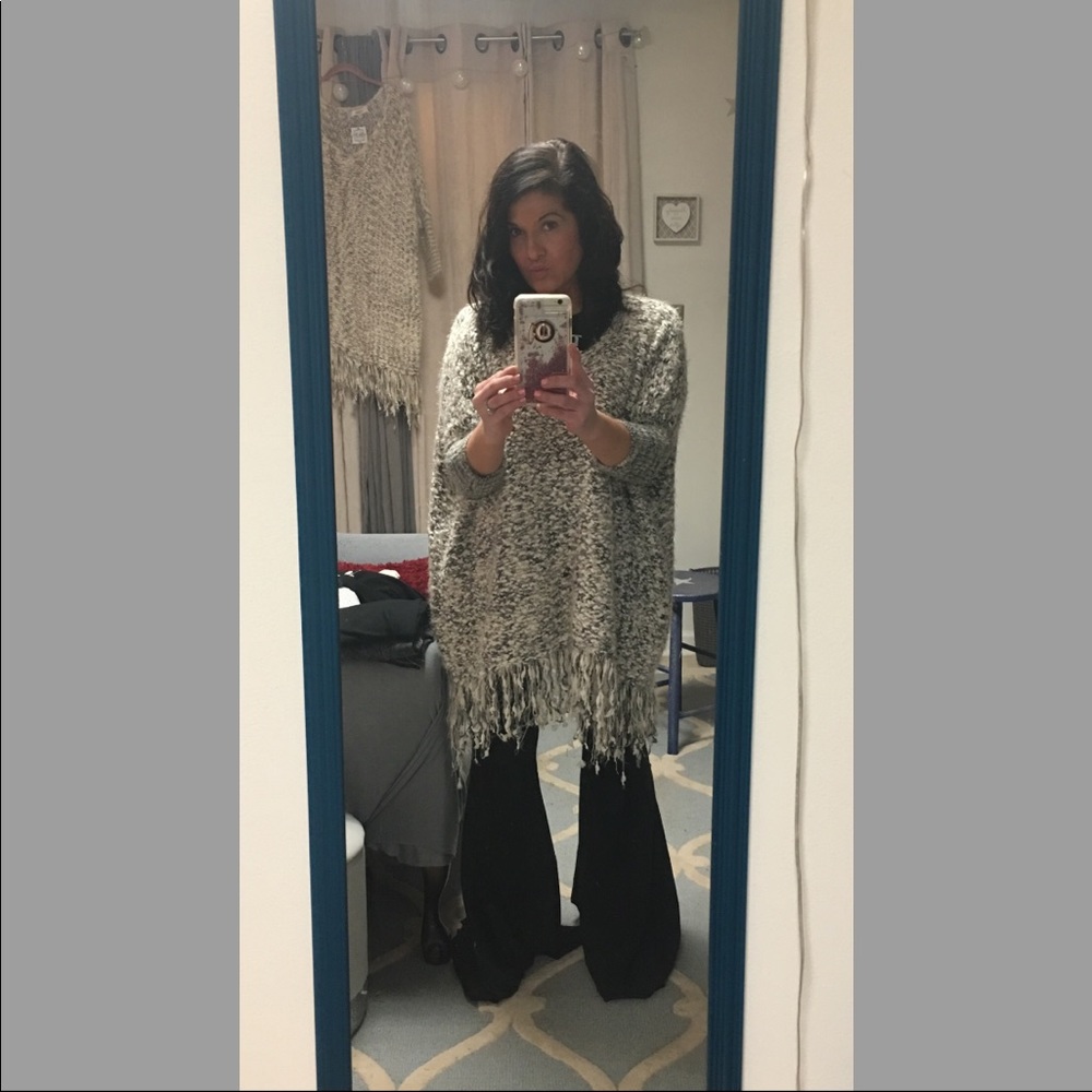 Comfy, Boho~ pull over sweater/tunic - Picture 7 of 8